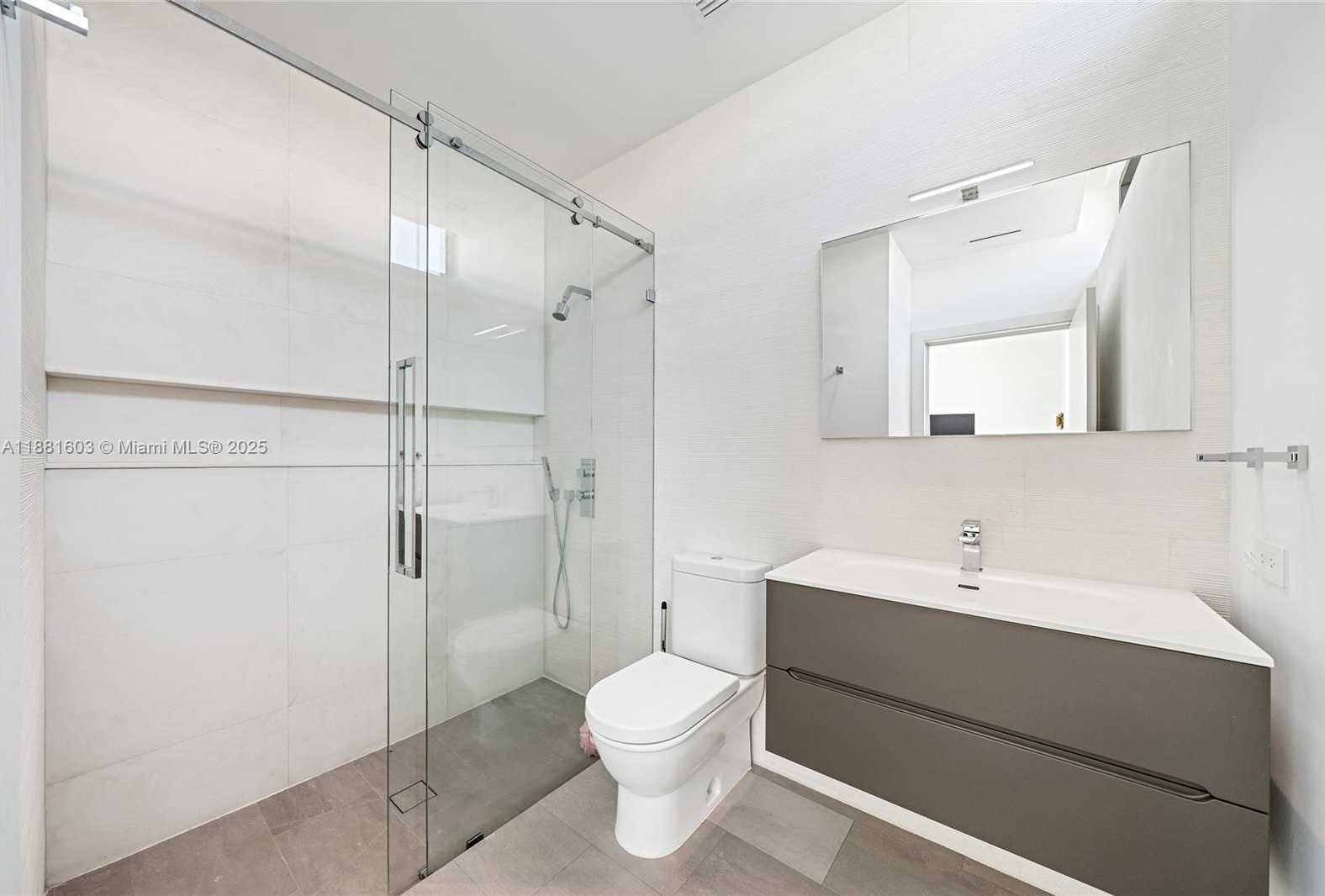 Small Image of 4510 PRAIRIE AVE, Miami Beach Number 42