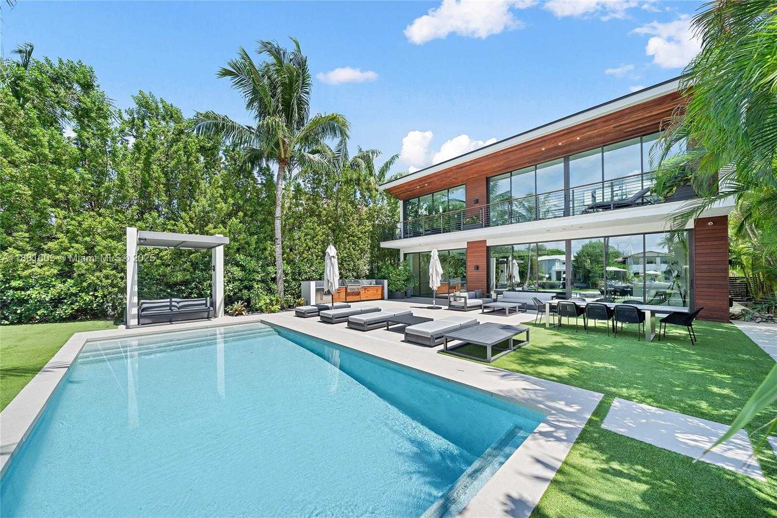 Small Image of 4510 PRAIRIE AVE, Miami Beach Number 7