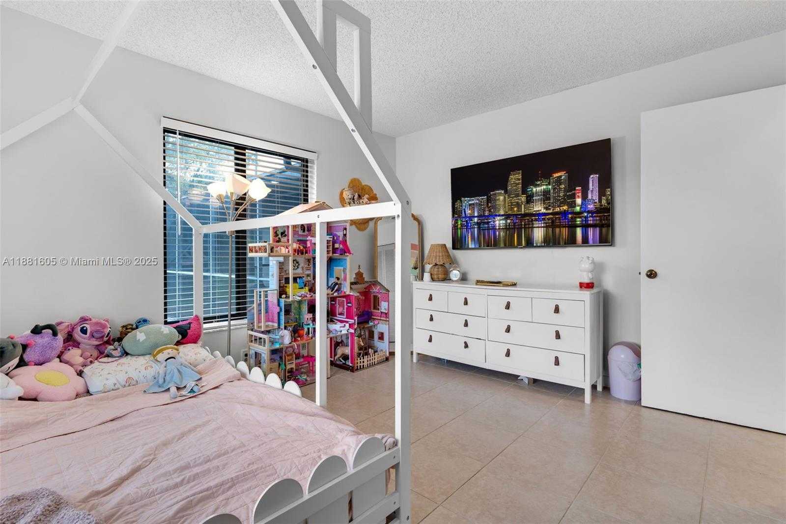 Small Image of 407 NORTH WEST 18TH ST, Homestead Number 35