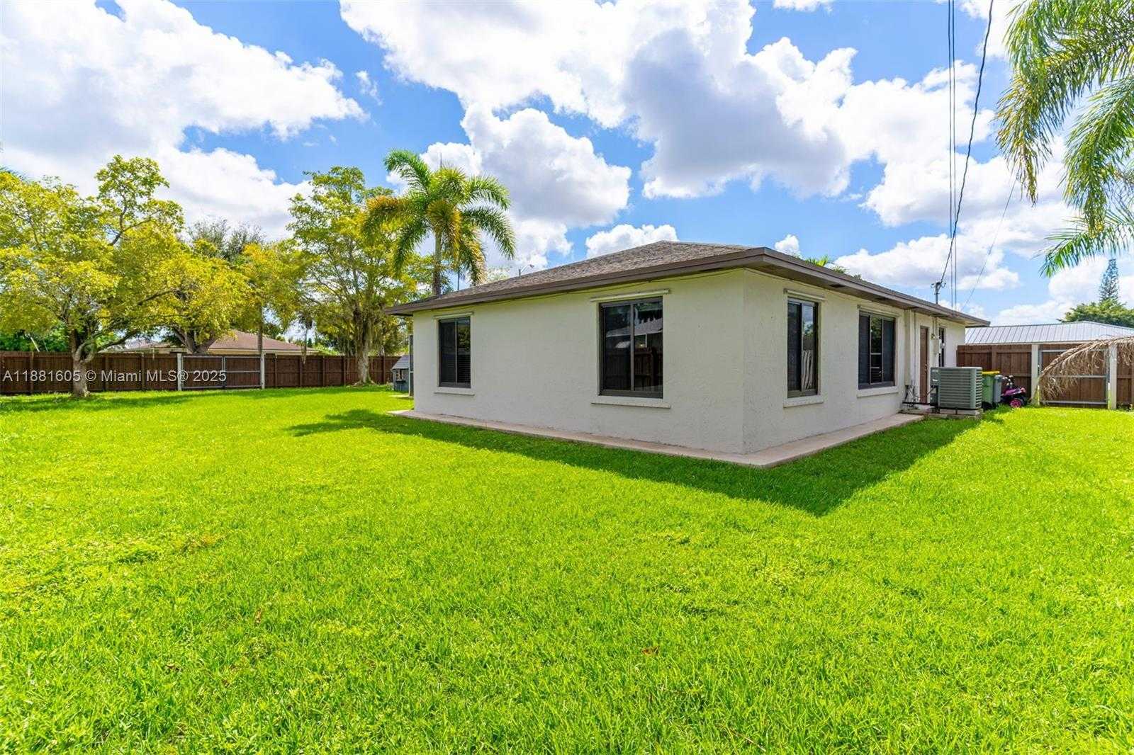 Small Image of 407 NORTH WEST 18TH ST, Homestead Number 43