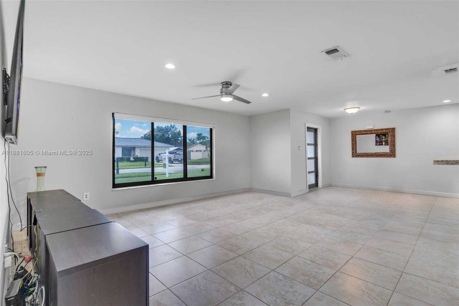 Small Image of 407 NORTH WEST 18TH ST, Homestead Number 7