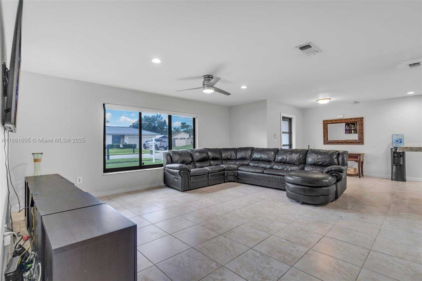 Small Image of 407 NORTH WEST 18TH ST, Homestead Number 9