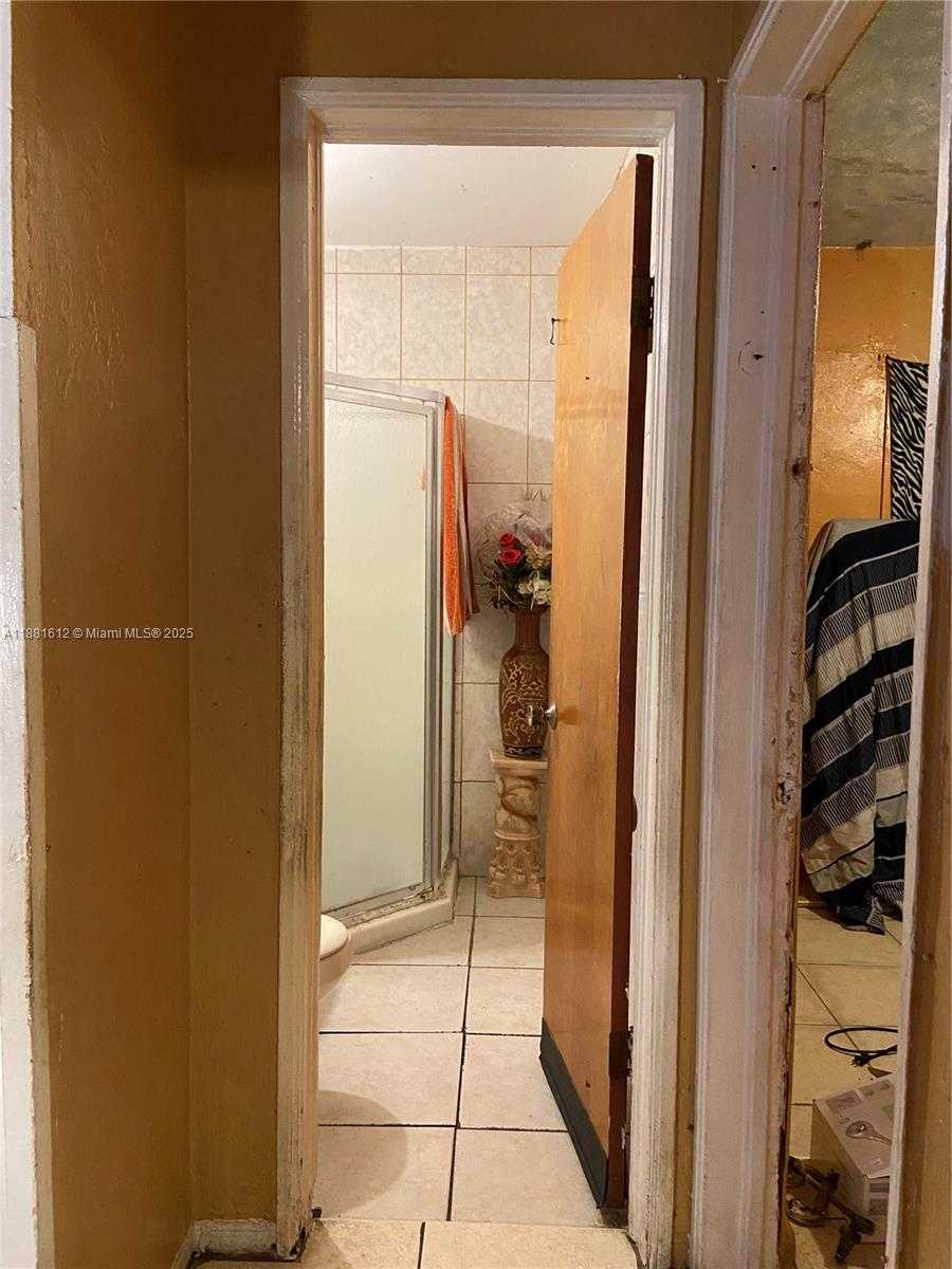Small Image of 1305 DUNAD AVE, Opa-Locka Number 14