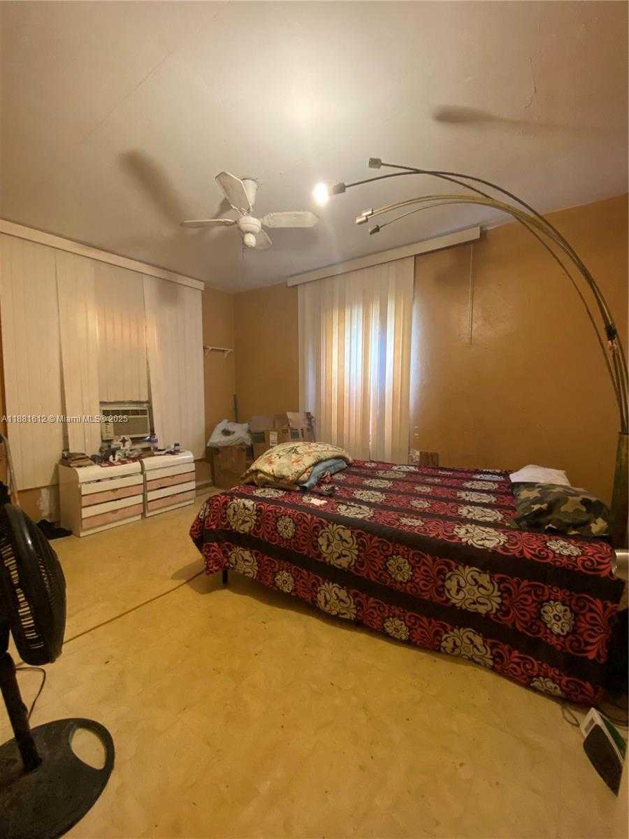 Small Image of 1305 DUNAD AVE, Opa-Locka Number 17