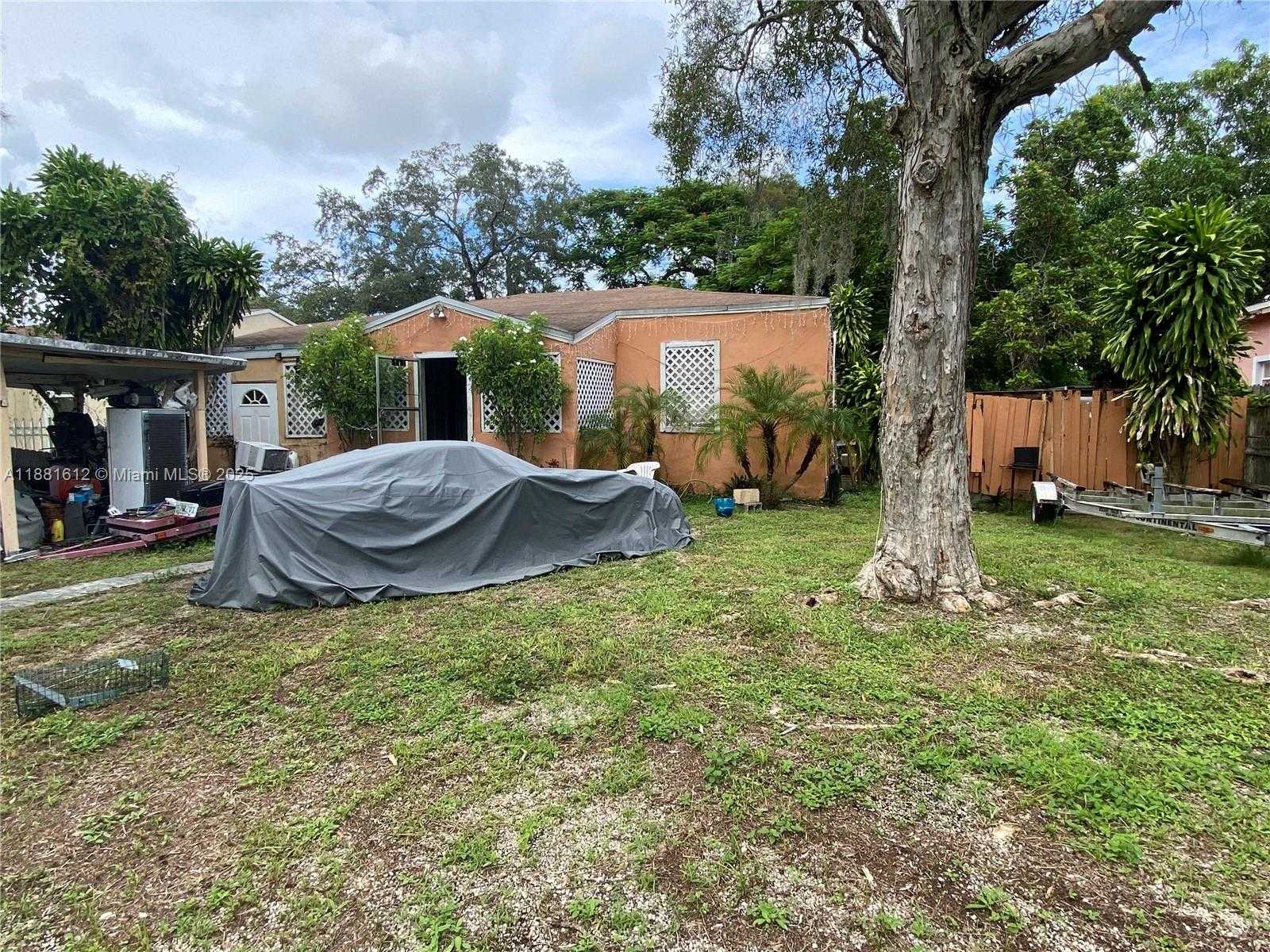 Small Image of 1305 DUNAD AVE, Opa-Locka Number 2