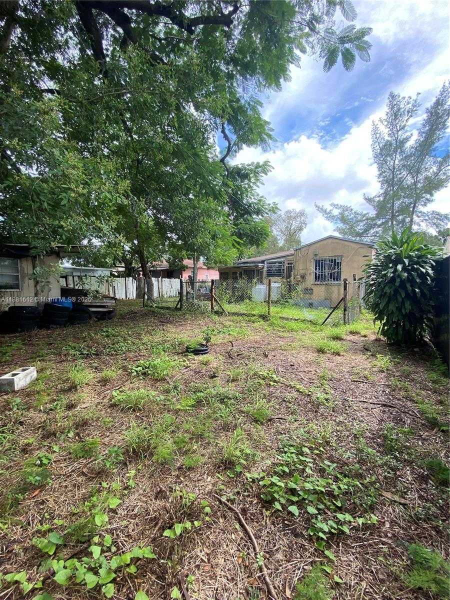 Small Image of 1305 DUNAD AVE, Opa-Locka Number 21