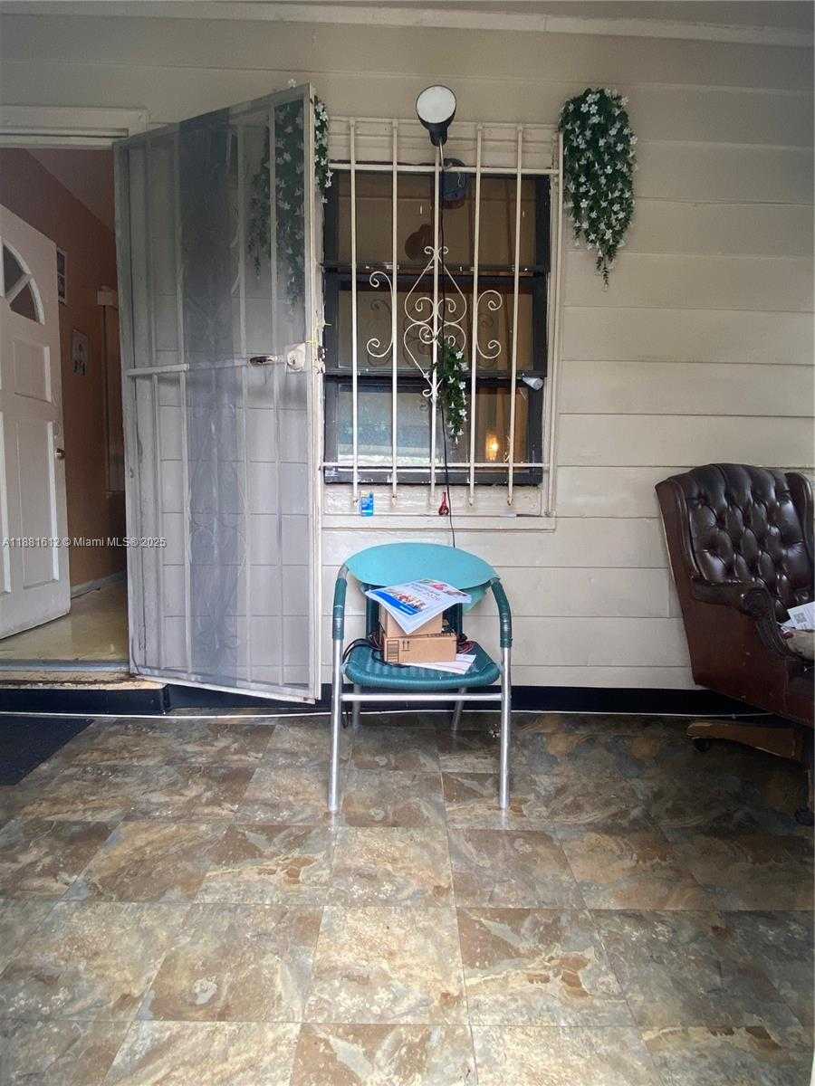 Small Image of 1305 DUNAD AVE, Opa-Locka Number 4