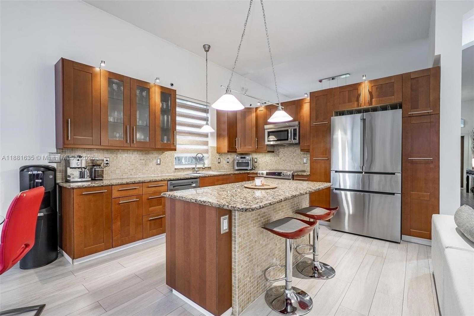 Small Image of 1601 NORTH WEST 143RD TER, Pembroke Pines Number 14