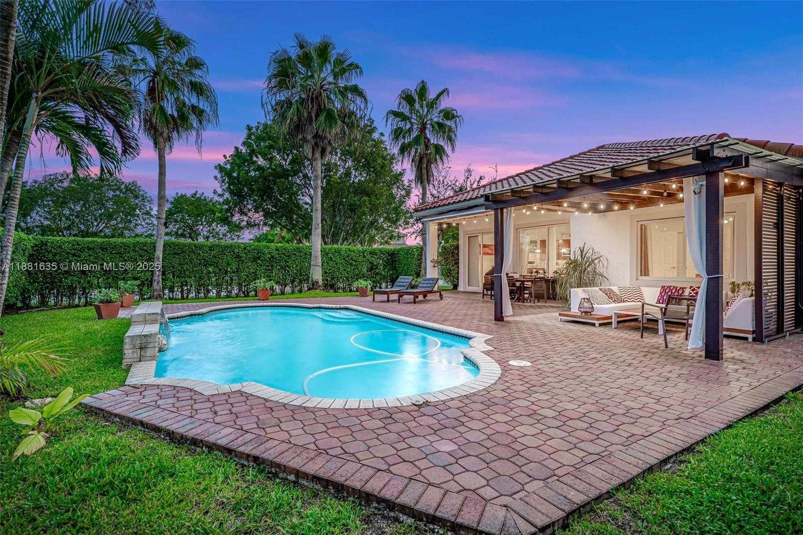 Small Image of 1601 NORTH WEST 143RD TER, Pembroke Pines Number 2