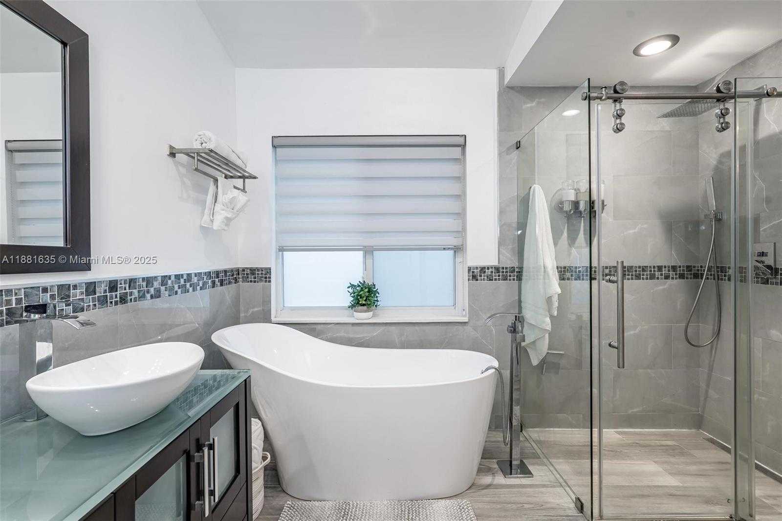 Small Image of 1601 NORTH WEST 143RD TER, Pembroke Pines Number 22