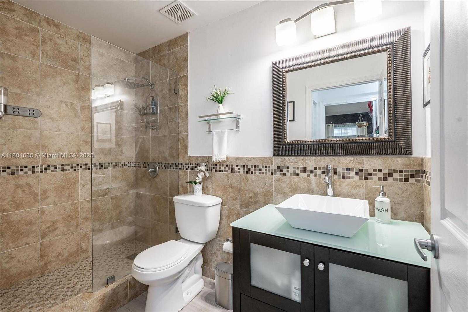 Small Image of 1601 NORTH WEST 143RD TER, Pembroke Pines Number 24