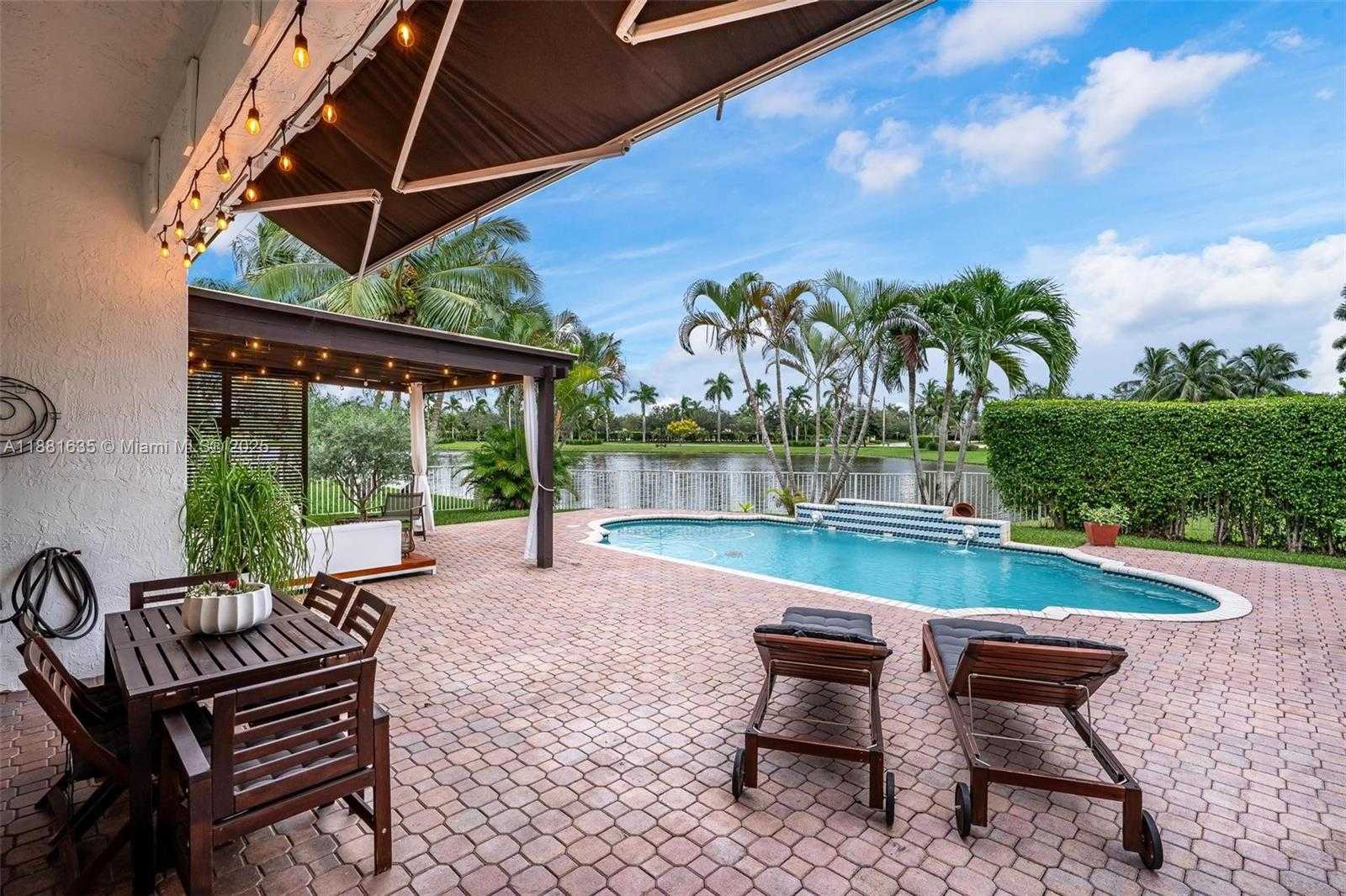 Small Image of 1601 NORTH WEST 143RD TER, Pembroke Pines Number 28
