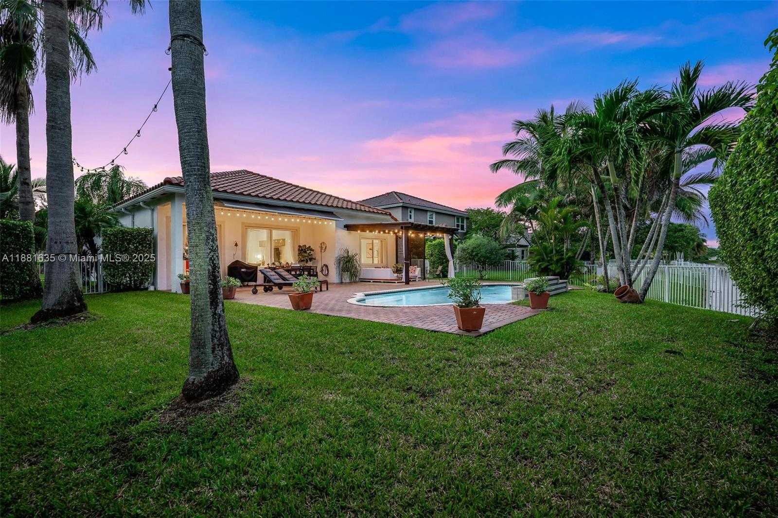 Small Image of 1601 NORTH WEST 143RD TER, Pembroke Pines Number 35