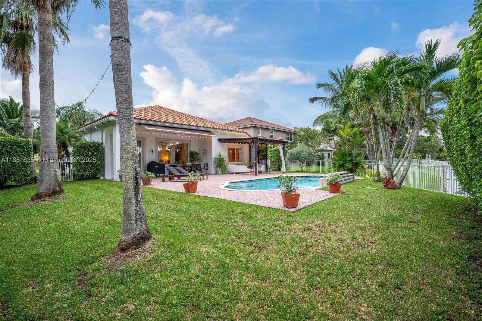 Small Image of 1601 NORTH WEST 143RD TER, Pembroke Pines Number 36