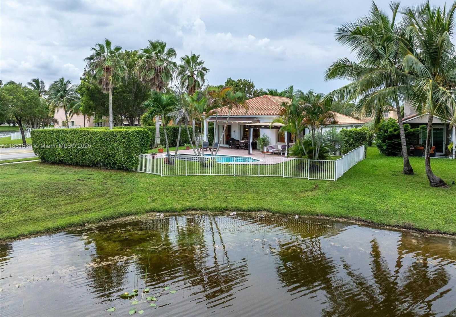 Small Image of 1601 NORTH WEST 143RD TER, Pembroke Pines Number 37