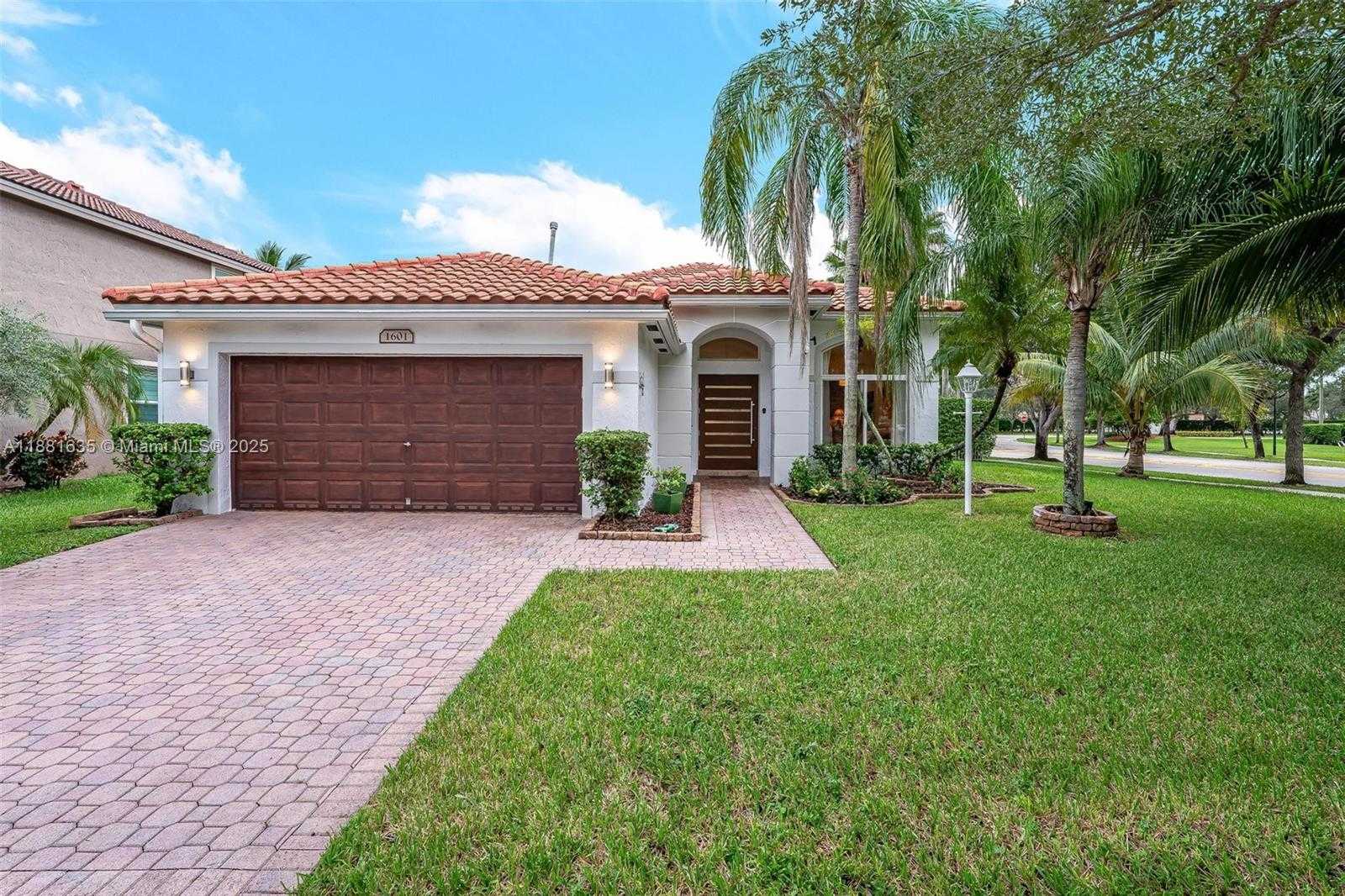 Small Image of 1601 NORTH WEST 143RD TER, Pembroke Pines Number 41