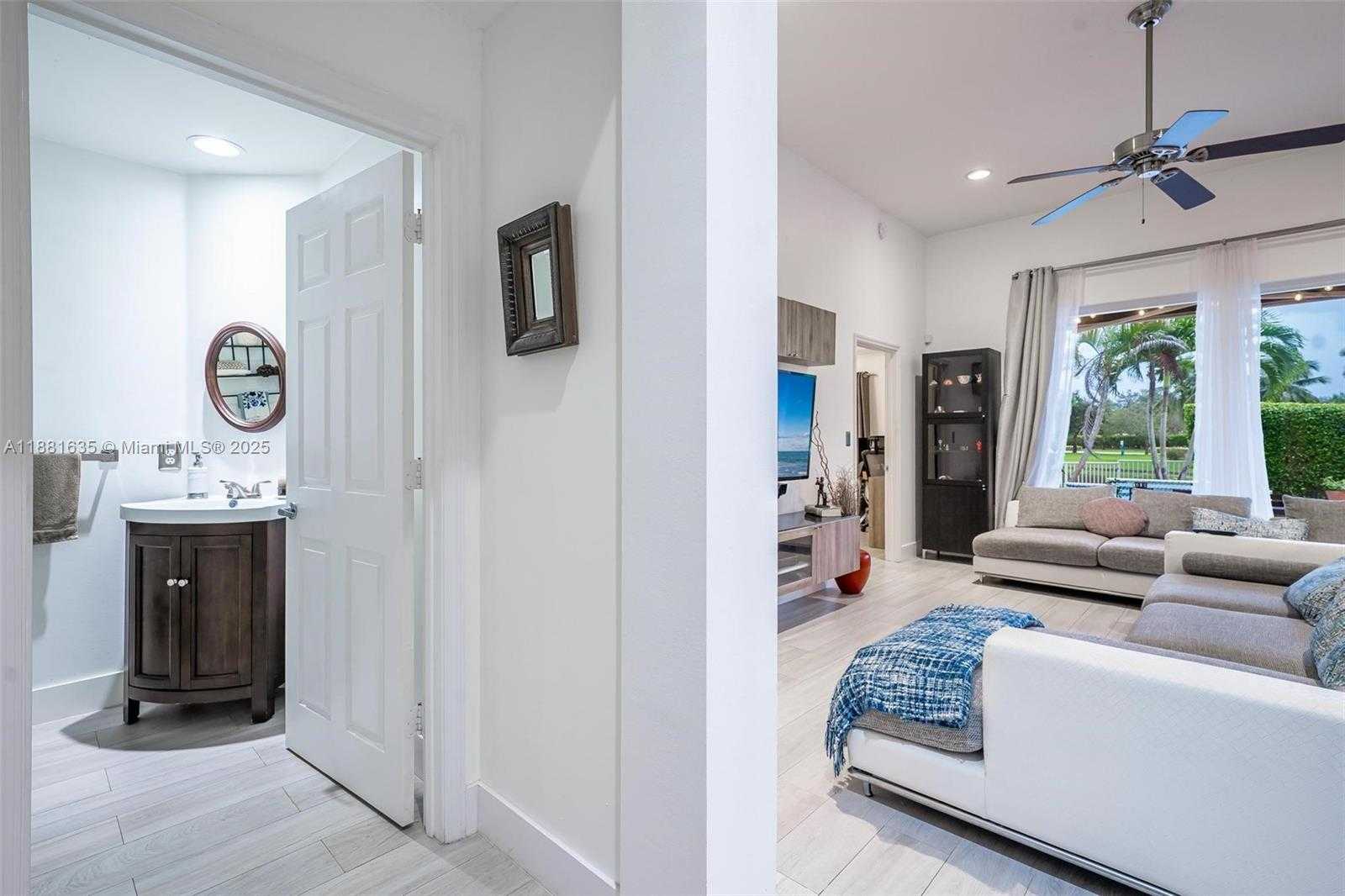 Small Image of 1601 NORTH WEST 143RD TER, Pembroke Pines Number 9