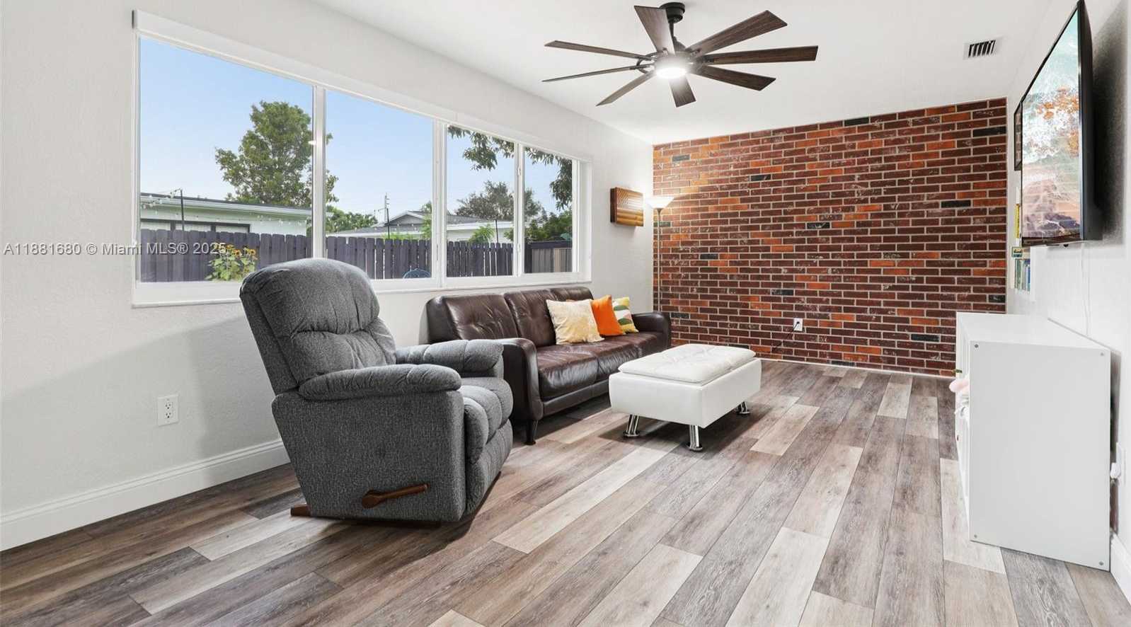 Small Image of 2300 NORTH WEST 114TH AVE, Pembroke Pines Number 11