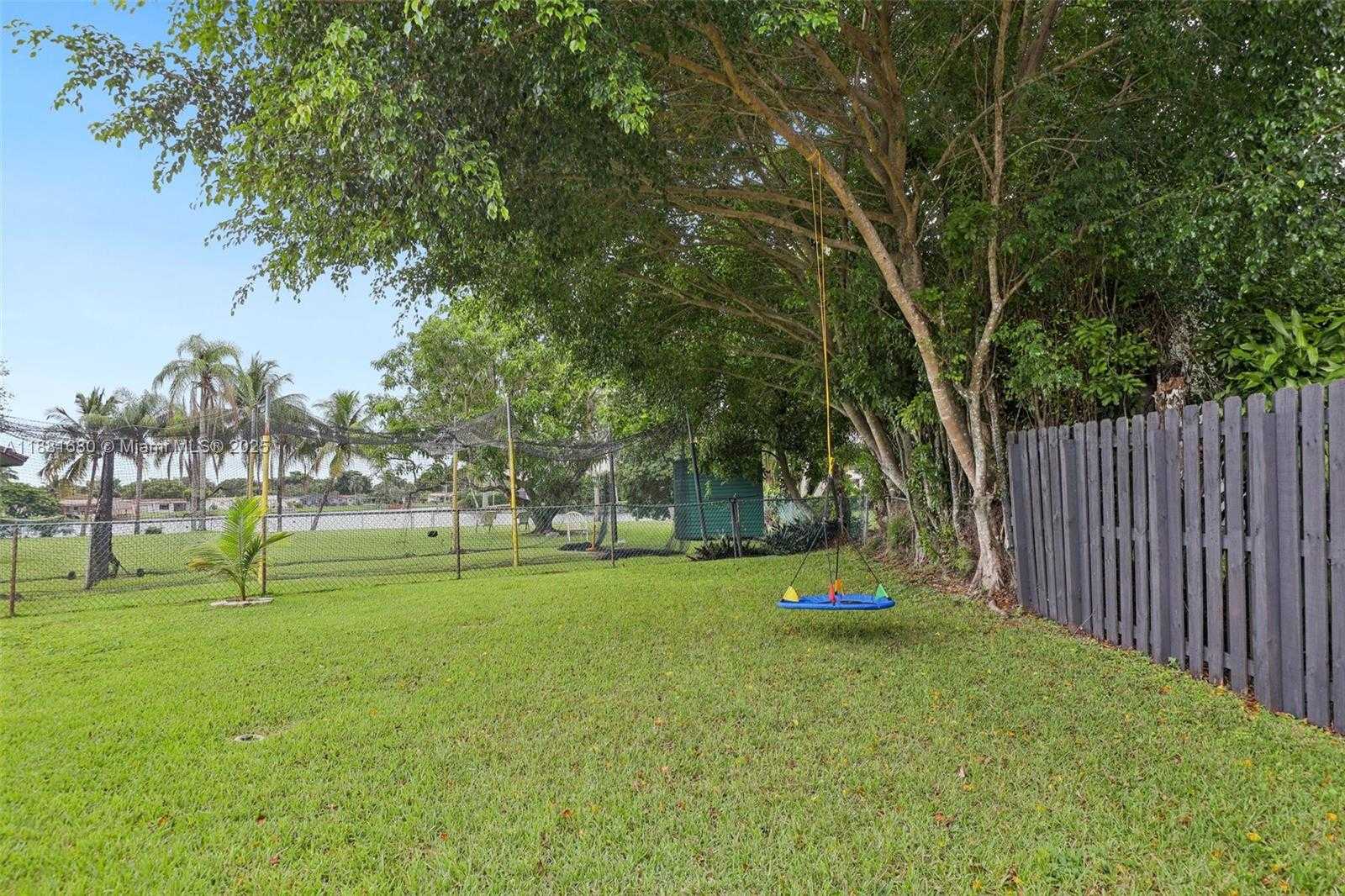 Small Image of 2300 NORTH WEST 114TH AVE, Pembroke Pines Number 46
