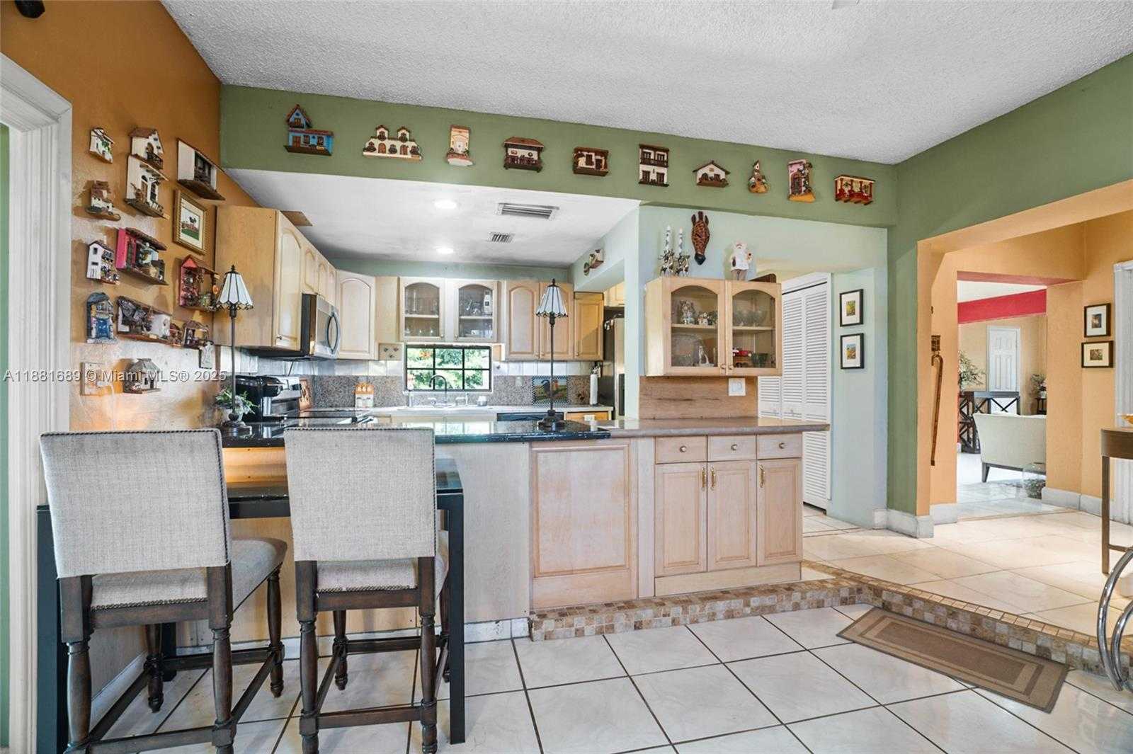 Small Image of 10031 SOUTH WEST 46TH ST, Miami Number 27