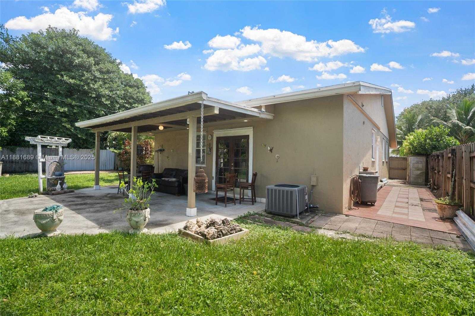 Small Image of 10031 SOUTH WEST 46TH ST, Miami Number 39