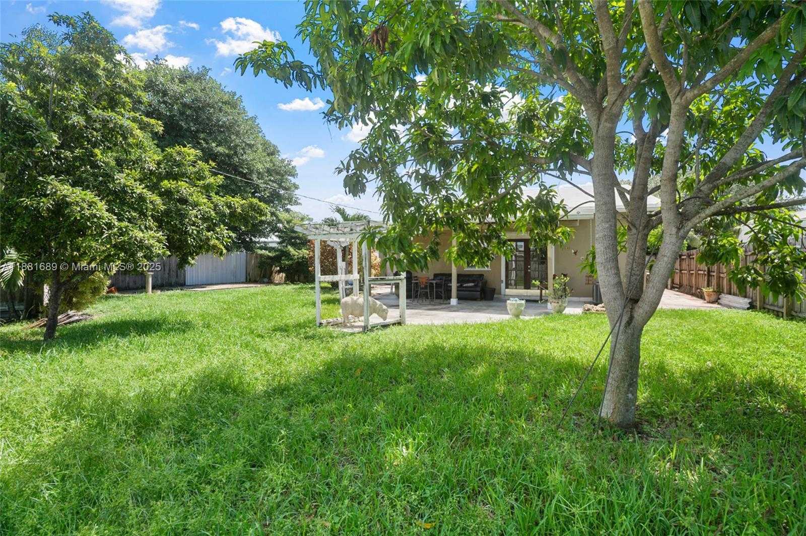 Small Image of 10031 SOUTH WEST 46TH ST, Miami Number 8