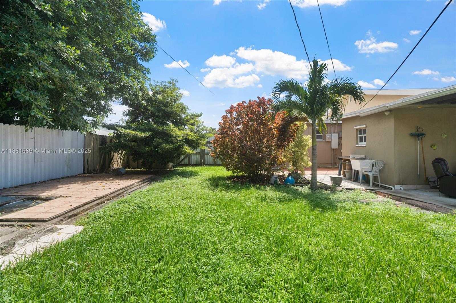 Small Image of 10031 SOUTH WEST 46TH ST, Miami Number 9