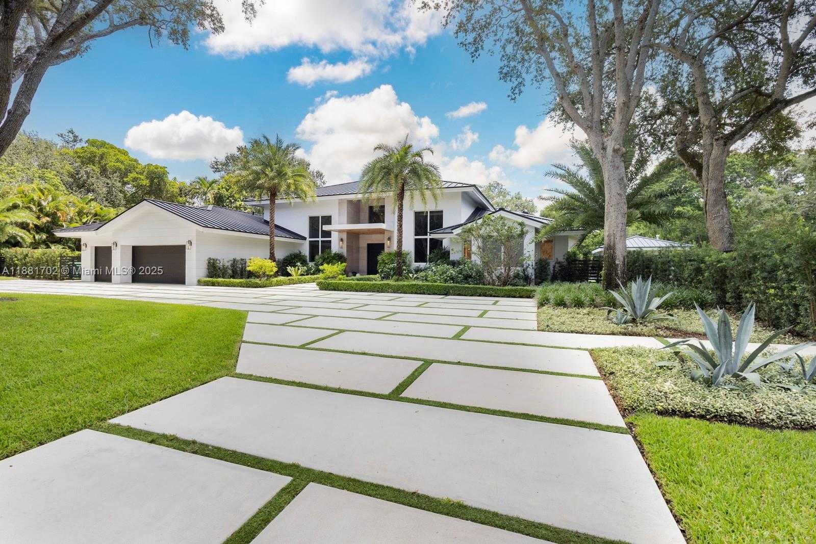 Small Image of 11645 SOUTH WEST 69TH AVE, Pinecrest Number 2