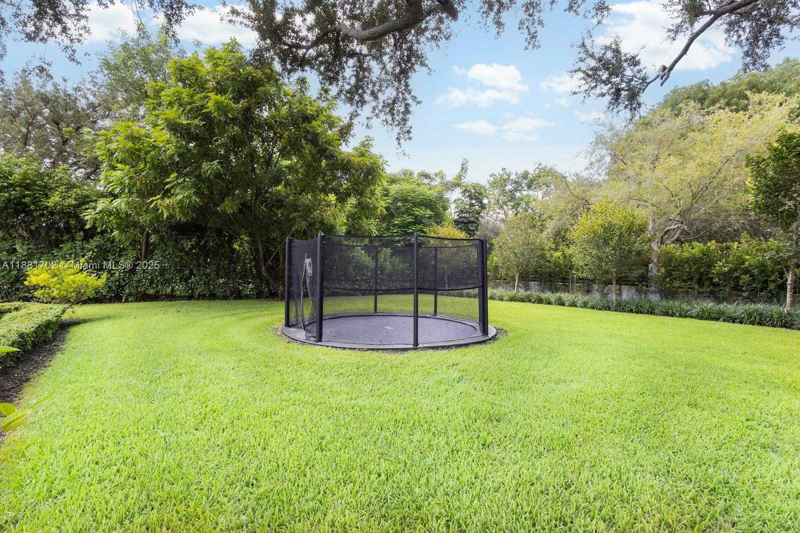 Small Image of 11645 SOUTH WEST 69TH AVE, Pinecrest Number 45
