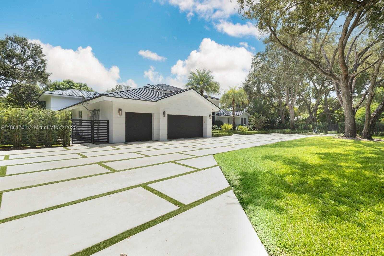 Small Image of 11645 SOUTH WEST 69TH AVE, Pinecrest Number 48