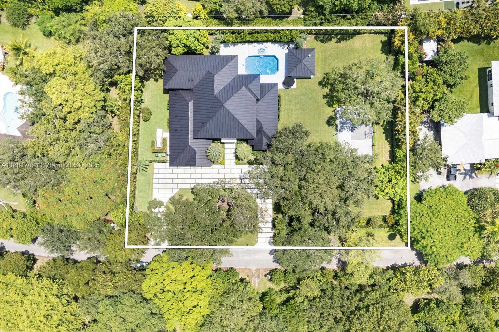 Small Image of 11645 SOUTH WEST 69TH AVE, Pinecrest Number 51