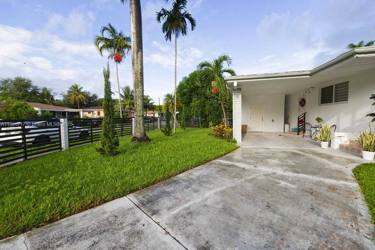 Small Image of 795 NORTH EAST 146 ST, North Miami Number 13
