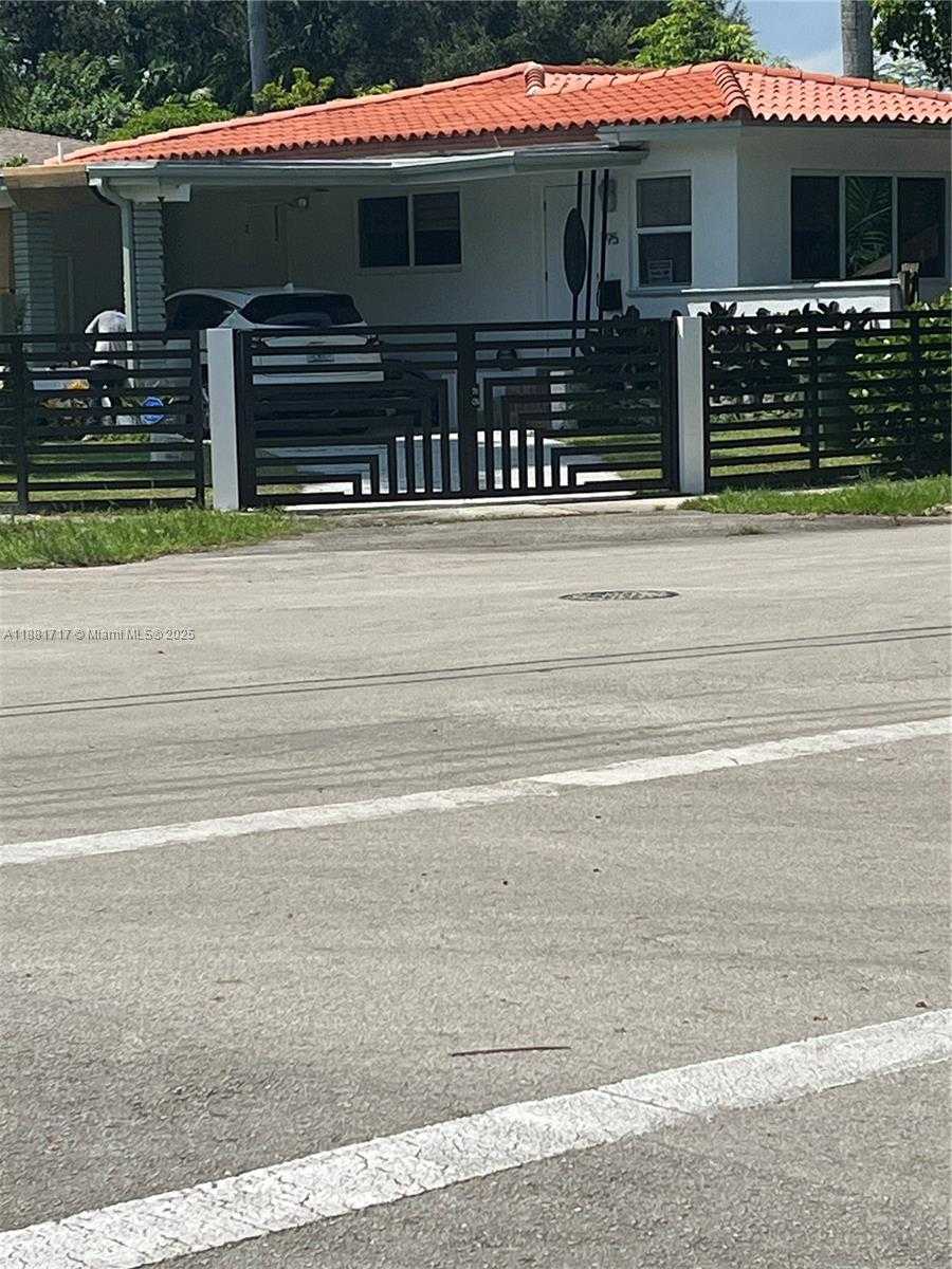Small Image of 795 NORTH EAST 146 ST, North Miami Number 2