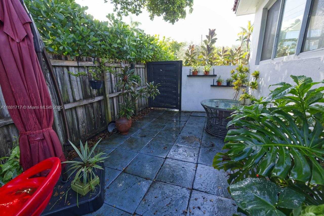 Small Image of 795 NORTH EAST 146 ST, North Miami Number 22