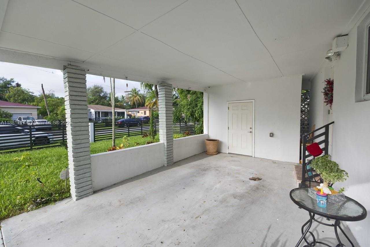 Small Image of 795 NORTH EAST 146 ST, North Miami Number 25