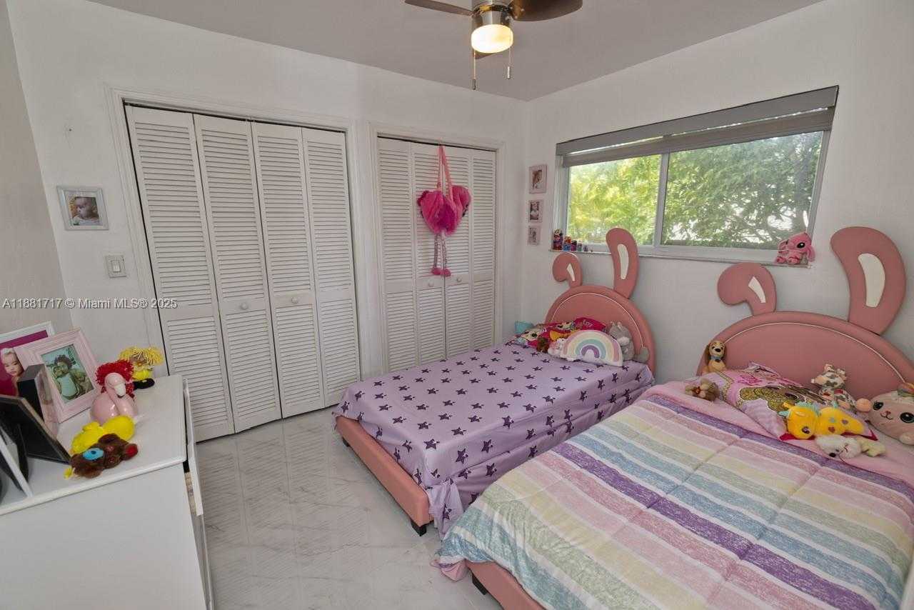 Small Image of 795 NORTH EAST 146 ST, North Miami Number 28