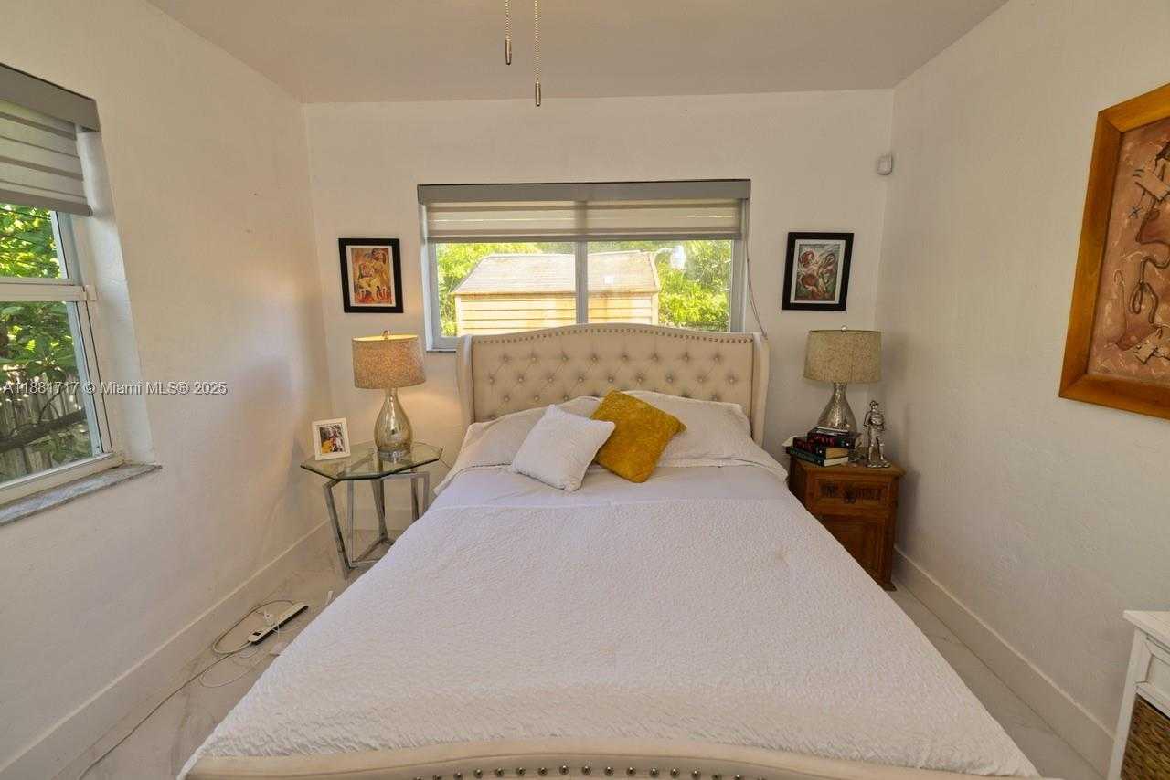 Small Image of 795 NORTH EAST 146 ST, North Miami Number 34