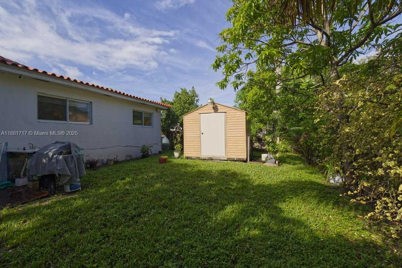 Small Image of 795 NORTH EAST 146 ST, North Miami Number 39