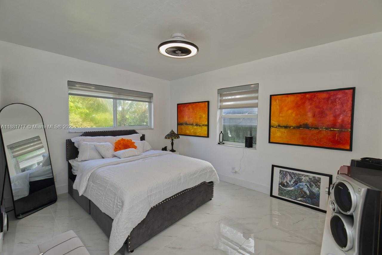 Small Image of 795 NORTH EAST 146 ST, North Miami Number 46