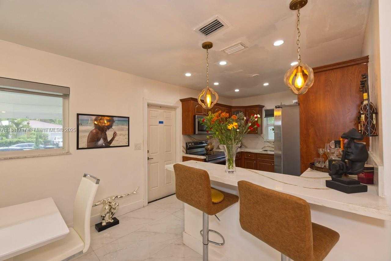 Small Image of 795 NORTH EAST 146 ST, North Miami Number 47
