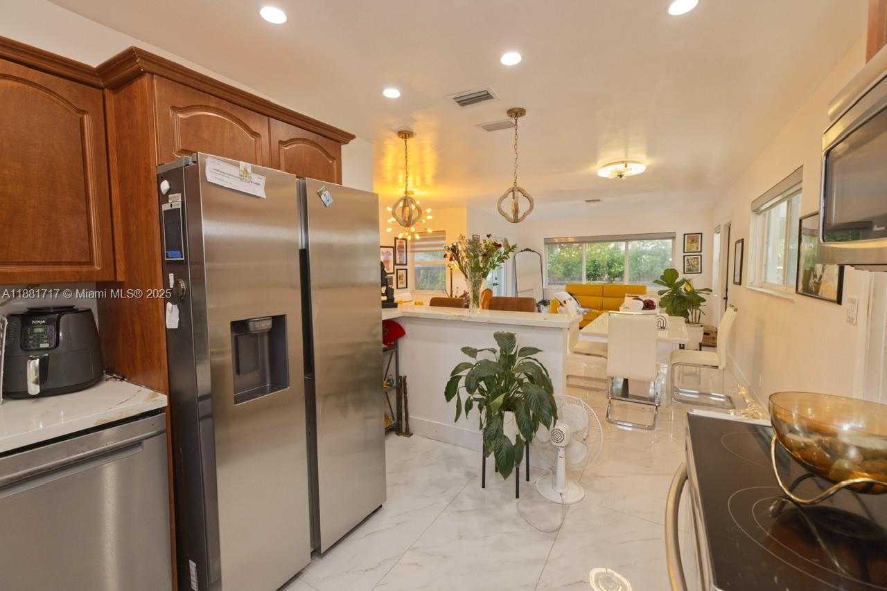 Small Image of 795 NORTH EAST 146 ST, North Miami Number 50