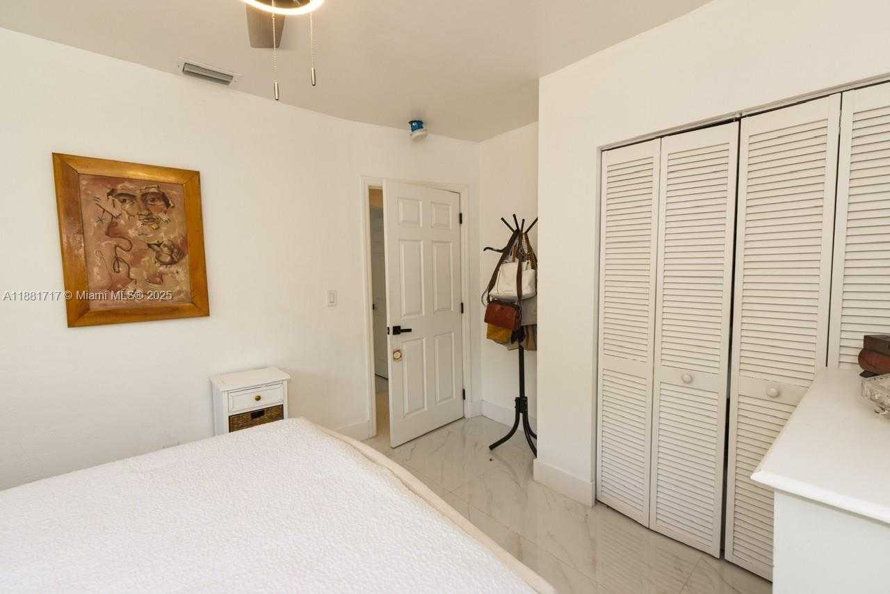 Small Image of 795 NORTH EAST 146 ST, North Miami Number 52