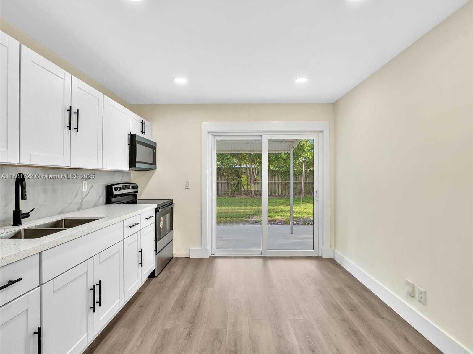 Small Image of 5710 RALEIGH ST, Hollywood Number 17