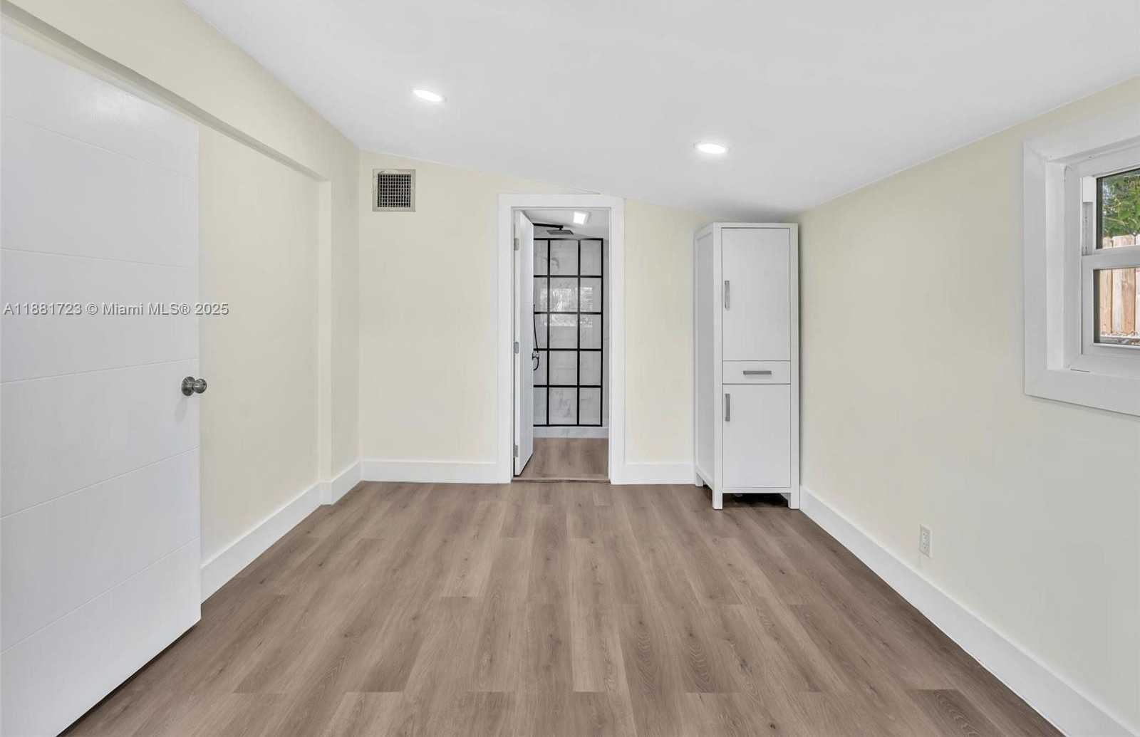 Small Image of 5710 RALEIGH ST, Hollywood Number 24