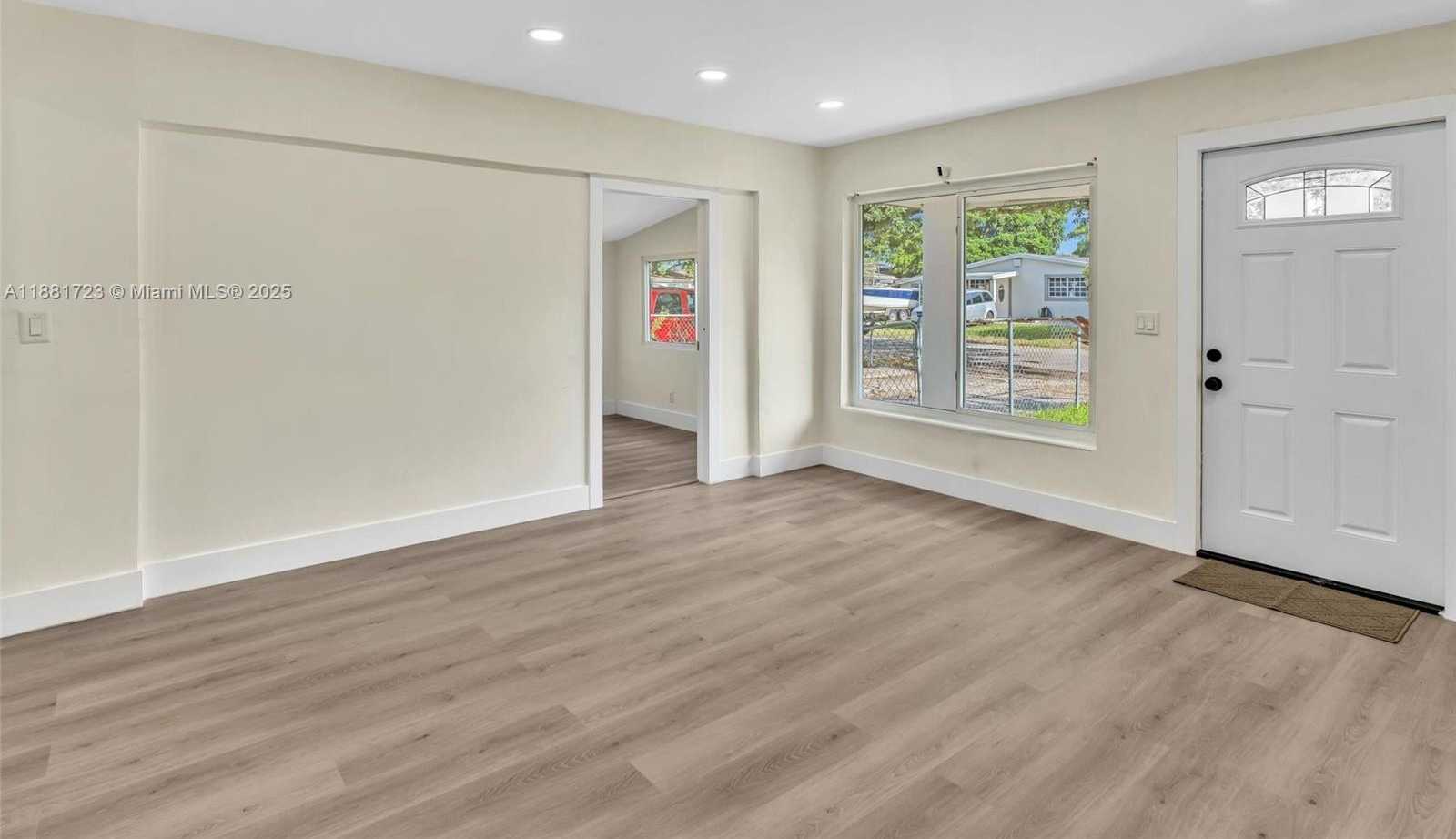 Small Image of 5710 RALEIGH ST, Hollywood Number 26