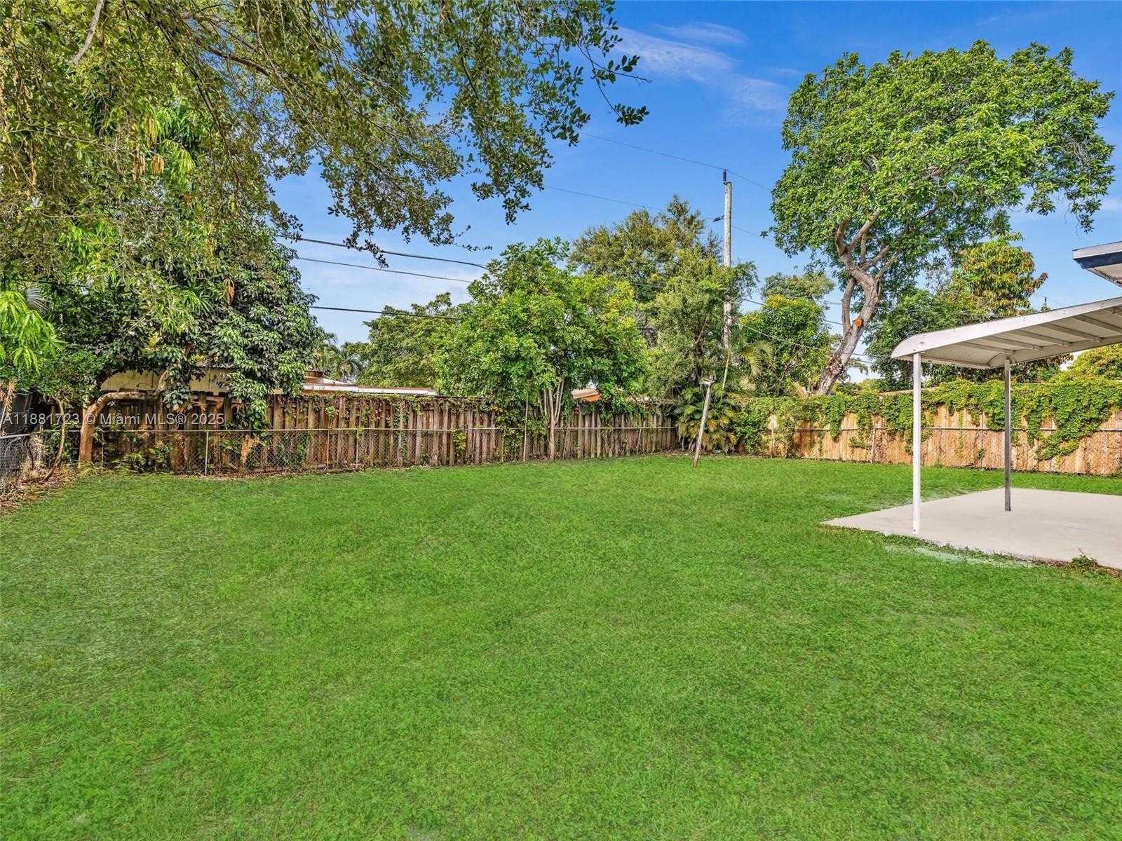 Small Image of 5710 RALEIGH ST, Hollywood Number 31