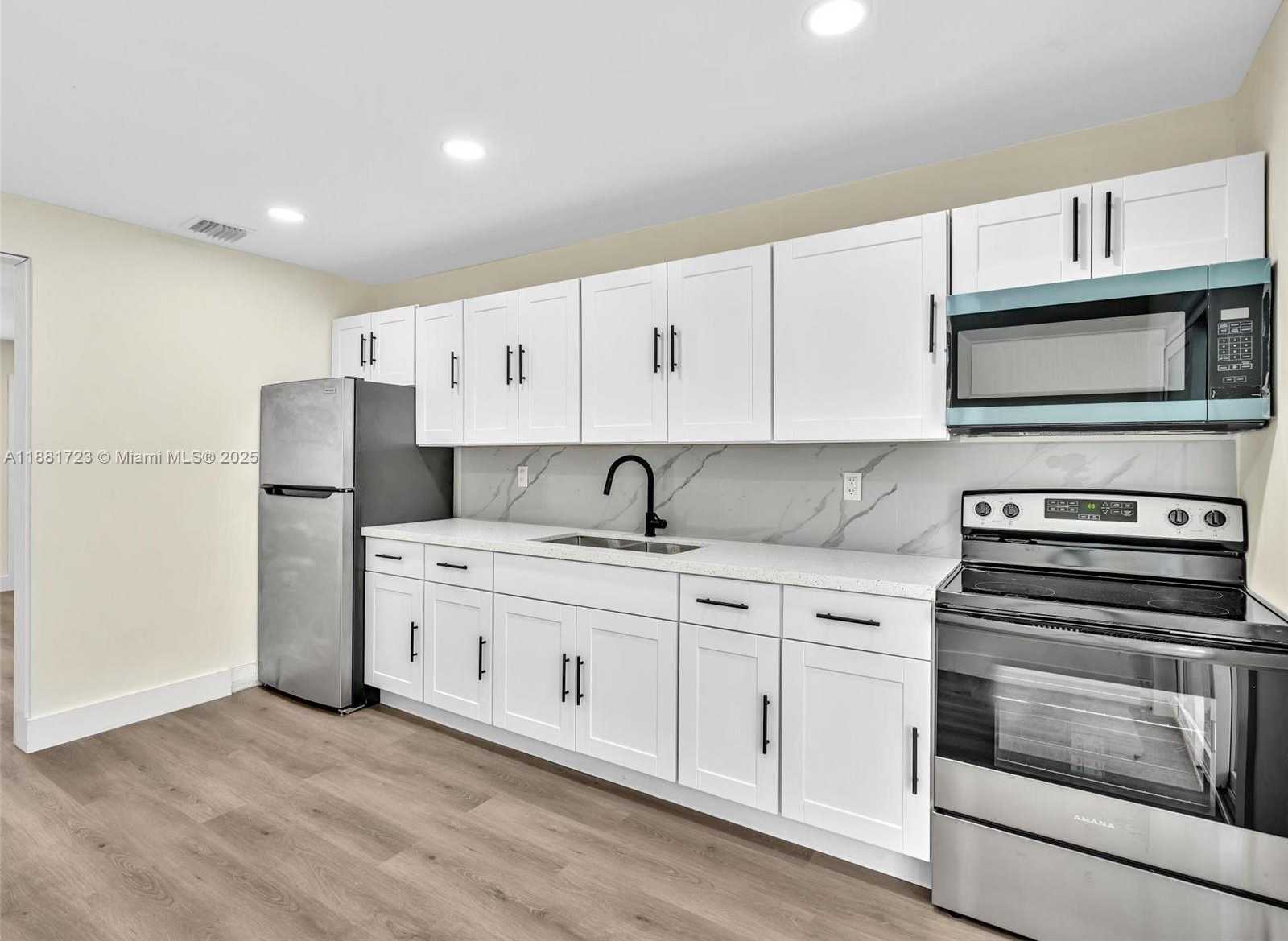 Small Image of 5710 RALEIGH ST, Hollywood Number 9