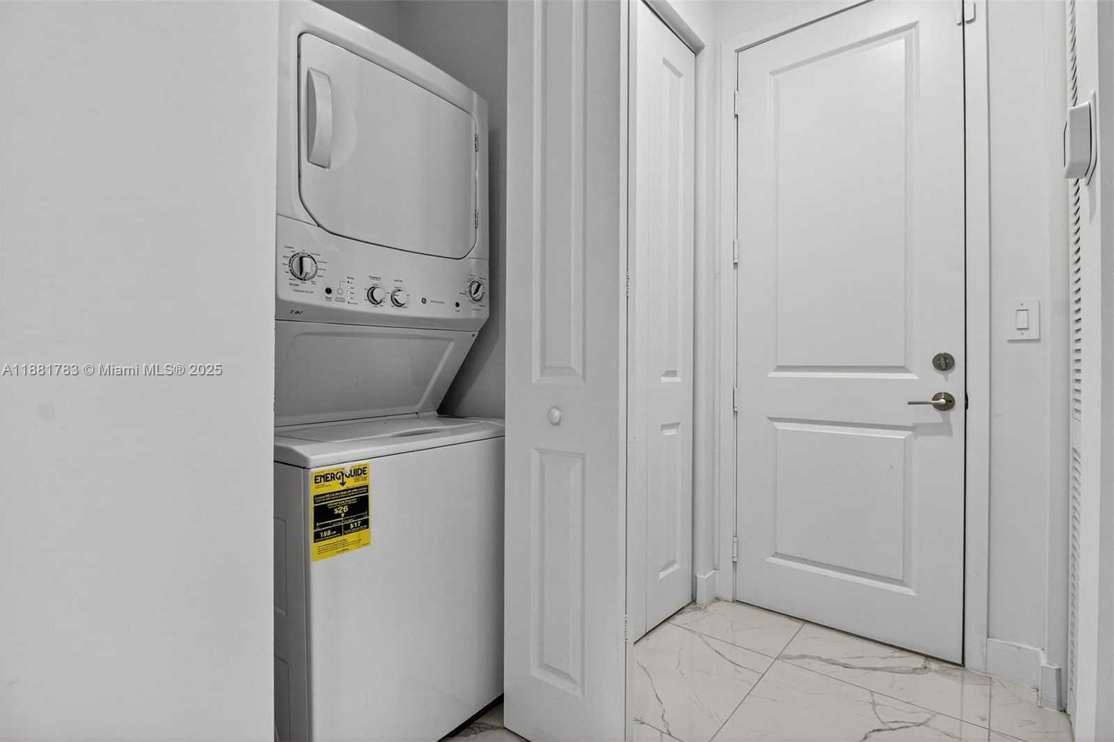 Small Image of 4367 SOUTH WEST 123 LN, Davie Number 14