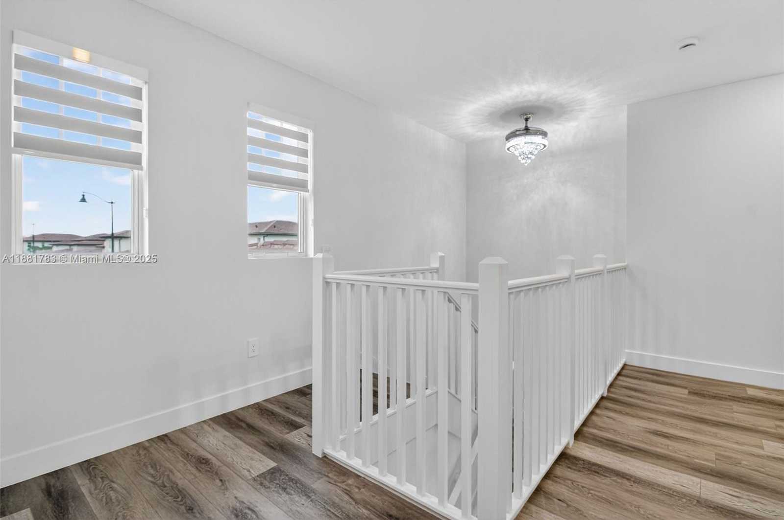 Small Image of 4367 SOUTH WEST 123 LN, Davie Number 15