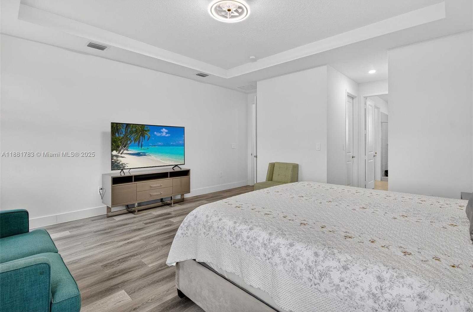 Small Image of 4367 SOUTH WEST 123 LN, Davie Number 18